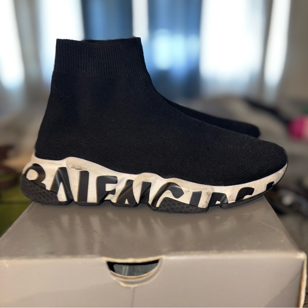 Balenciaga Womens Speed Runners